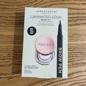 NEW Anastasia Brow Kit- Soft Brown 🤎